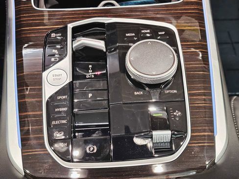 New 2026 BMW X5 xDrive50e w/ Climate Comfort Package image 18