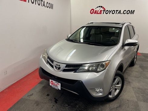Used 2013 Toyota RAV4 XLE image 2