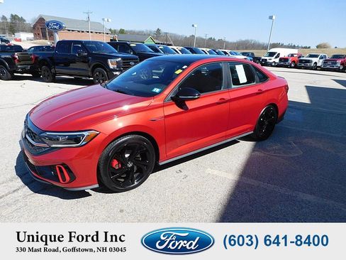 Used 2024 Volkswagen Jetta GLI Autobahn image 4