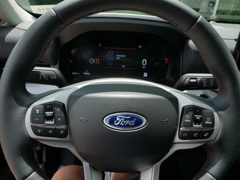 Used 2026 Ford Explorer Active w/ Active Comfort Package AWD/4WD image 25
