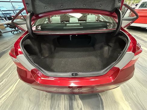 Used 2016 Toyota Camry SE w/ Moonroof Package FWD image 43