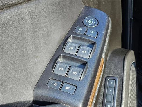 Used 2019 Chevrolet Tahoe LT image 11