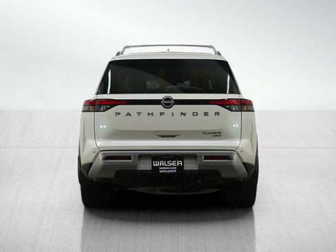 Used 2022 Nissan Pathfinder Platinum w/ Cargo Package image 5