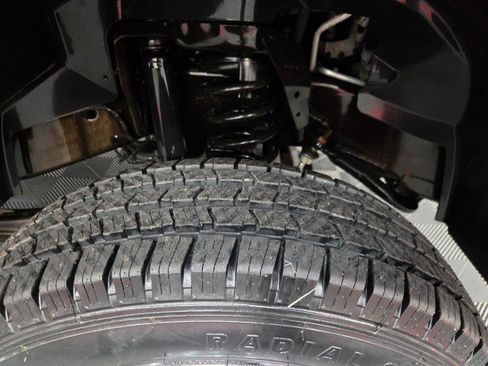 Used 2018 RAM 3500 Laramie w/ Convenience Group image 90