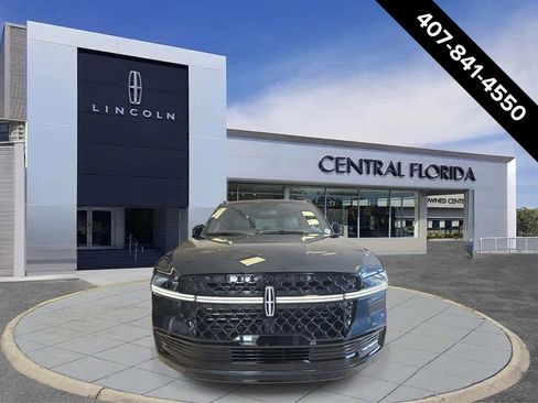 New 2026 Lincoln Navigator Reserve image 2