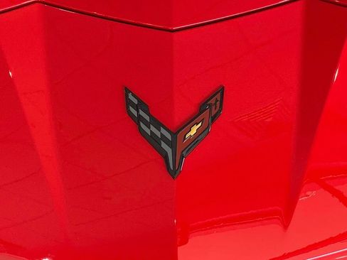 Used 2023 Chevrolet Corvette Stingray Premium Conv w/ Z51 Performance Package RWD image 9