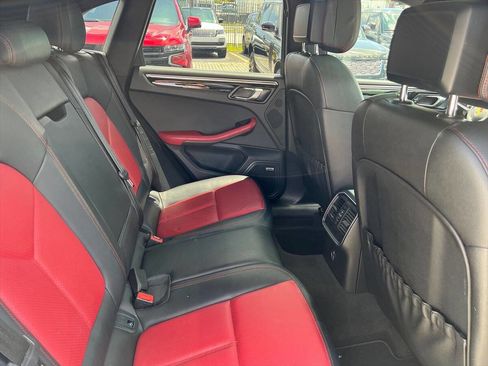 Used 2021 Porsche Macan AWD/4WD image 9