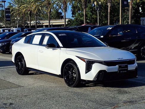 Certified 2025 Kia K4 GT-Line Turbo FWD image 5