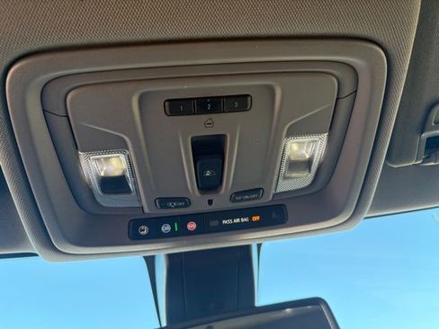 Used 2019 Chevrolet Silverado 1500 LTZ image 30