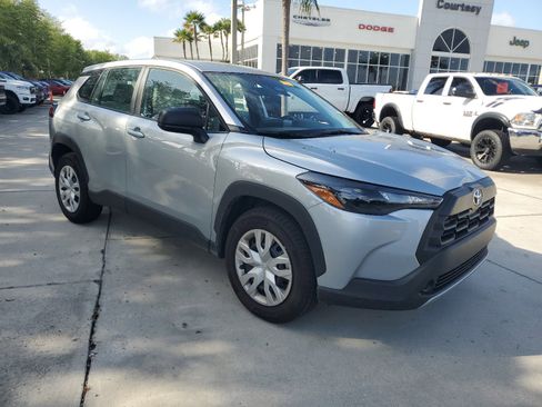 Used 2026 Toyota Corolla Cross L image 4