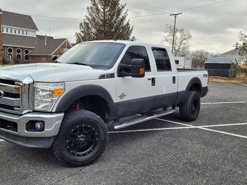Used 2014 Ford F250 XLT w/ XLT Value Package AWD/4WD image 7