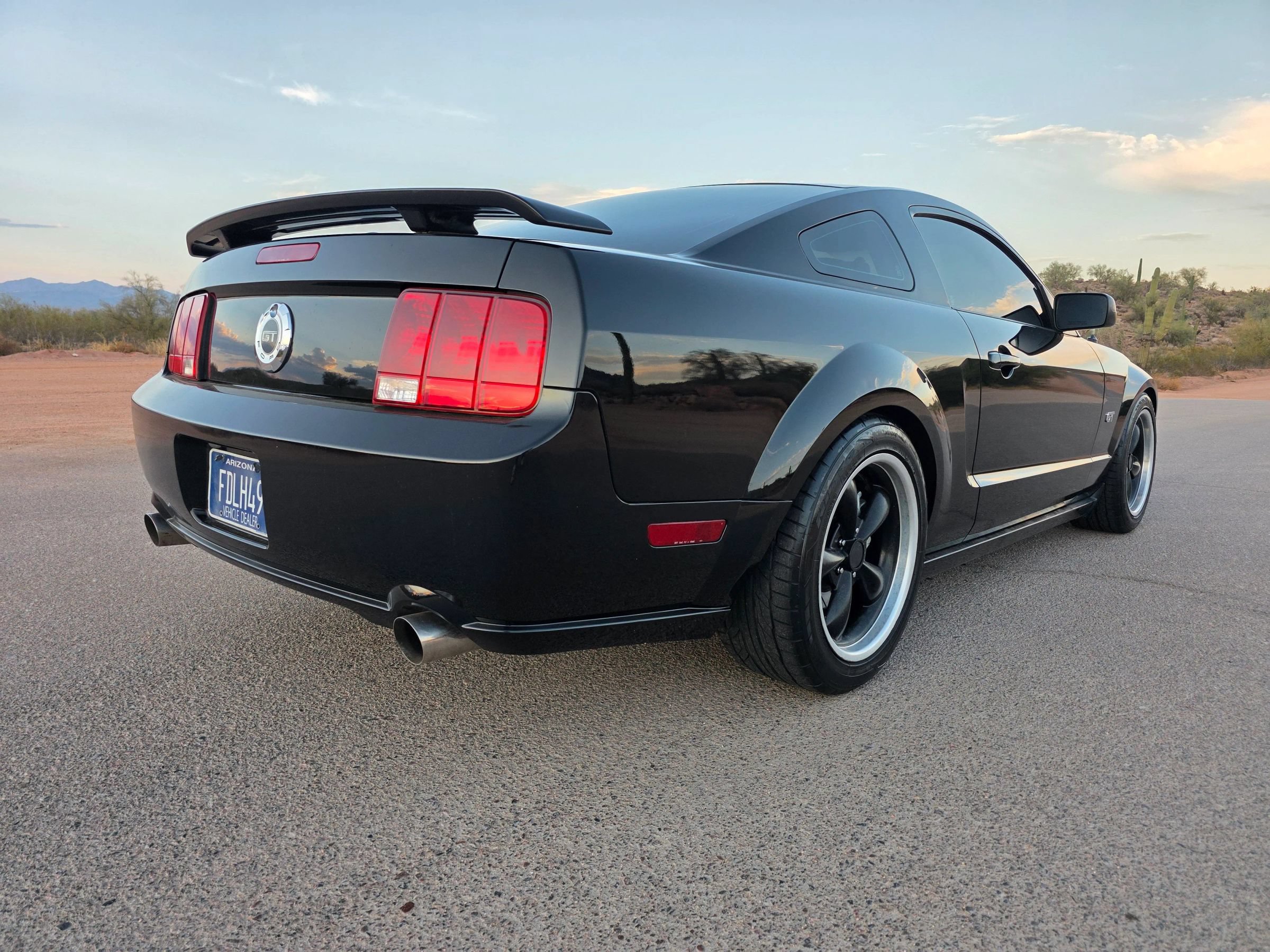 Used 2008 Ford Mustang GT RWD image 5