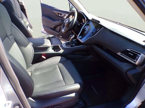 Certified 2025 Subaru Outback Touring XT AWD/4WD image 12