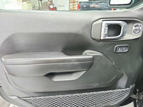 Used 2021 Jeep Wrangler Unlimited Sport image 22