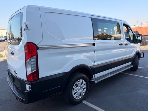 Used 2019 Ford Transit 250 130 Low Roof w/ Exterior Upgrade Package RWD image 8