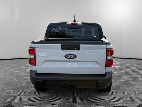 New 2025 Ford Maverick Lariat w/ Black Appearance Package image 4