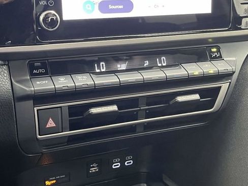 Used 2025 Toyota Camry LE FWD image 32
