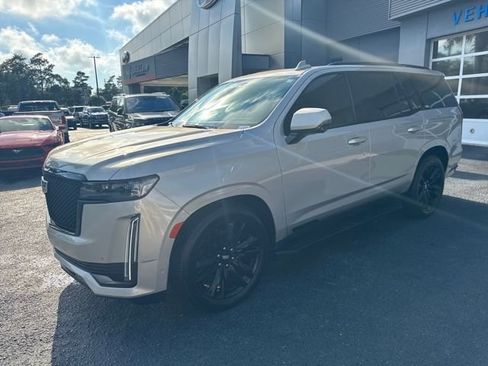 Used 2023 Cadillac Escalade Sport w/ Touring Package image 4