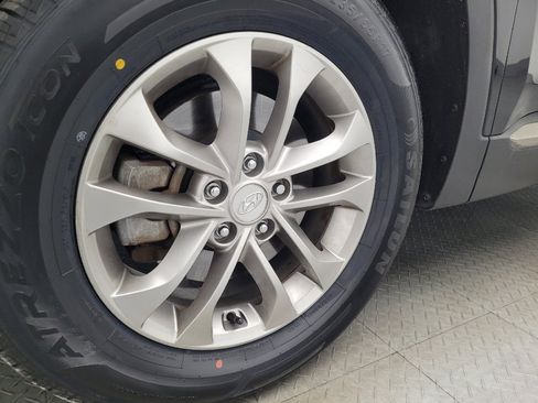 Used 2019 Hyundai Santa Fe SE image 31