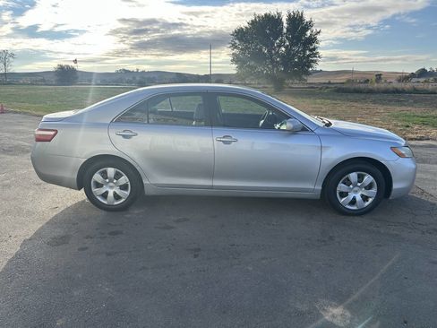 Used 2009 Toyota Camry LE image 6