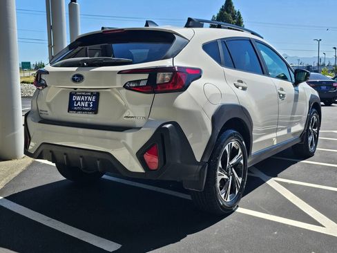 Used 2024 Subaru Crosstrek 2.0i Premium AWD/4WD image 5