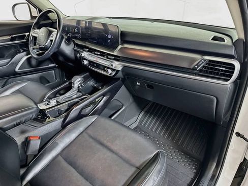 Used 2024 Kia Telluride LX FWD image 28