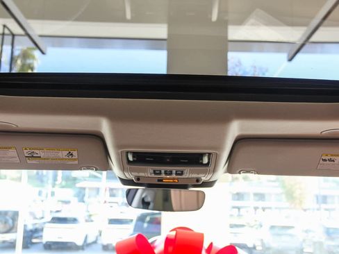 New 2026 Land Rover Discovery Limited Edition image 16