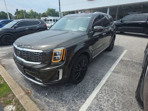 Used 2020 Kia Telluride SX w/ SX Prestige Package AWD/4WD image 3