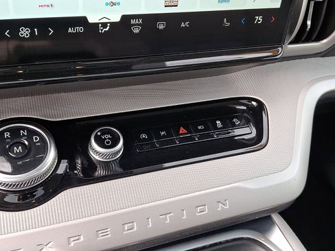 Certified 2025 Ford Expedition Max Active AWD/4WD image 25