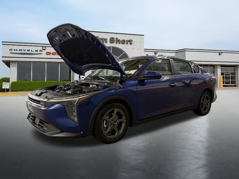 Used 2025 Kia K4 LXS image 14