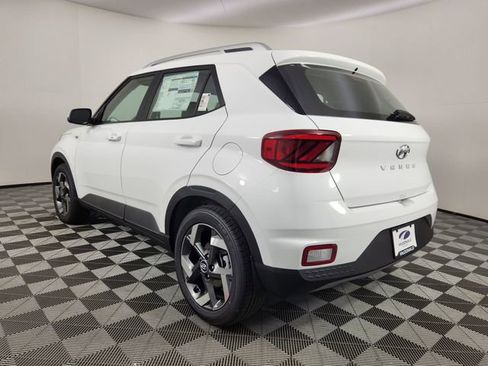 New 2026 Hyundai Venue SEL image 3