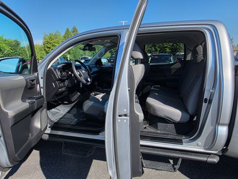 Used 2023 Toyota Tacoma SR AWD/4WD image 10