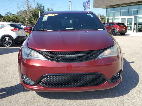 Used 2018 Chrysler Pacifica Touring Plus w/ S Appearance Package image 11
