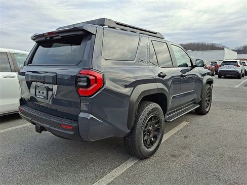 New 2025 Toyota 4Runner TRD Off-Road Premium image 4