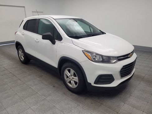 Used 2020 Chevrolet Trax LS w/ Tint and Cruise Package FWD image 13