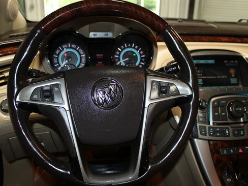 Used 2012 Buick LaCrosse Premium FWD image 11
