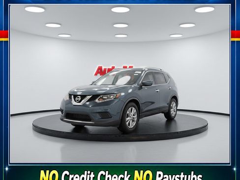 Used 2016 Nissan Rogue SV FWD image 2