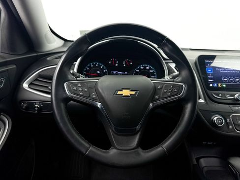Used 2024 Chevrolet Malibu RS FWD image 3