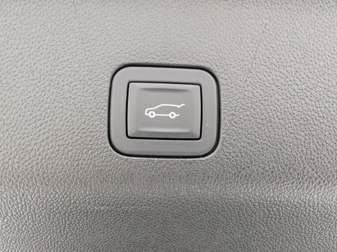 Certified 2025 GMC Yukon AT4 Ultimate w/ LPO, Floor Liner Package image 43