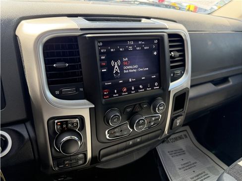 Used 2019 RAM 1500 Classic SLT w/ Luxury Group AWD/4WD image 40