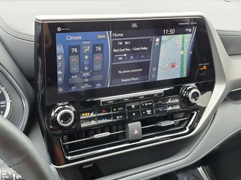 Used 2021 Toyota Highlander Platinum image 16