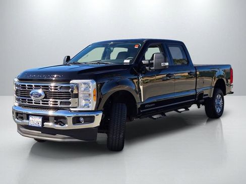 Used 2023 Ford F350 XLT w/ FX4 Off-Road Package image 8