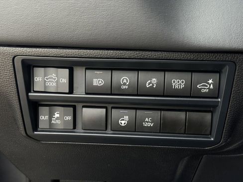 Used 2025 Toyota Tundra Platinum AWD/4WD image 24