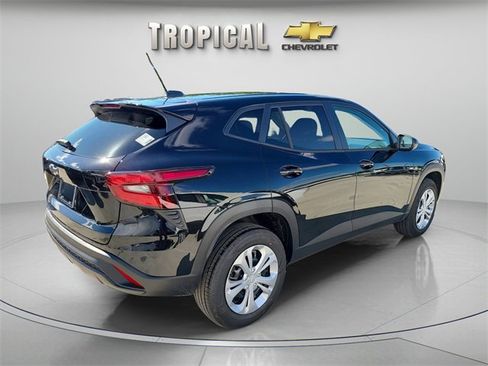 New 2026 Chevrolet Trax LS image 4