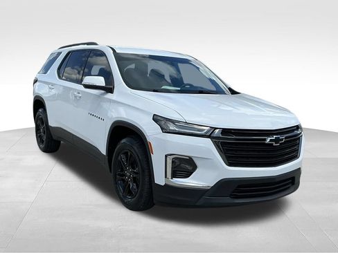 Used 2023 Chevrolet Traverse LT FWD image 16