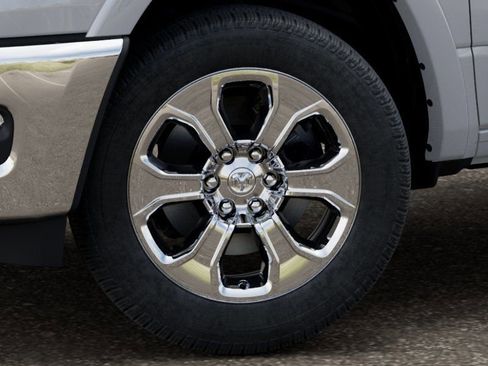 New 2026 RAM 1500 4x4 Crew Cab image 9