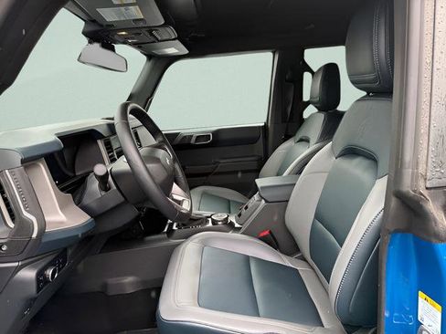New 2024 Ford Bronco Outer Banks w/ Sasquatch Package AWD/4WD image 12
