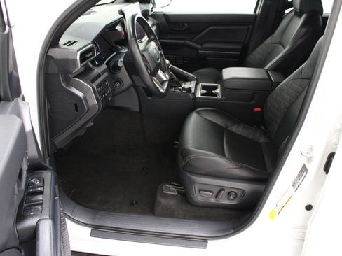 Used 2025 Toyota 4Runner TRD Off-Road Premium w/ Tow Technology Package AWD/4WD image 14