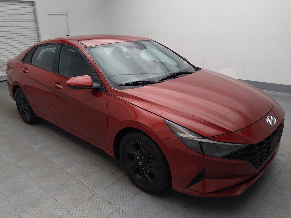 Used 2023 Hyundai Elantra SEL w/ Cargo Package FWD image 13