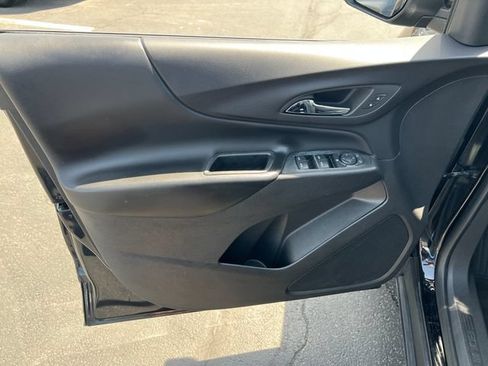 Certified 2022 Chevrolet Equinox LT FWD image 11